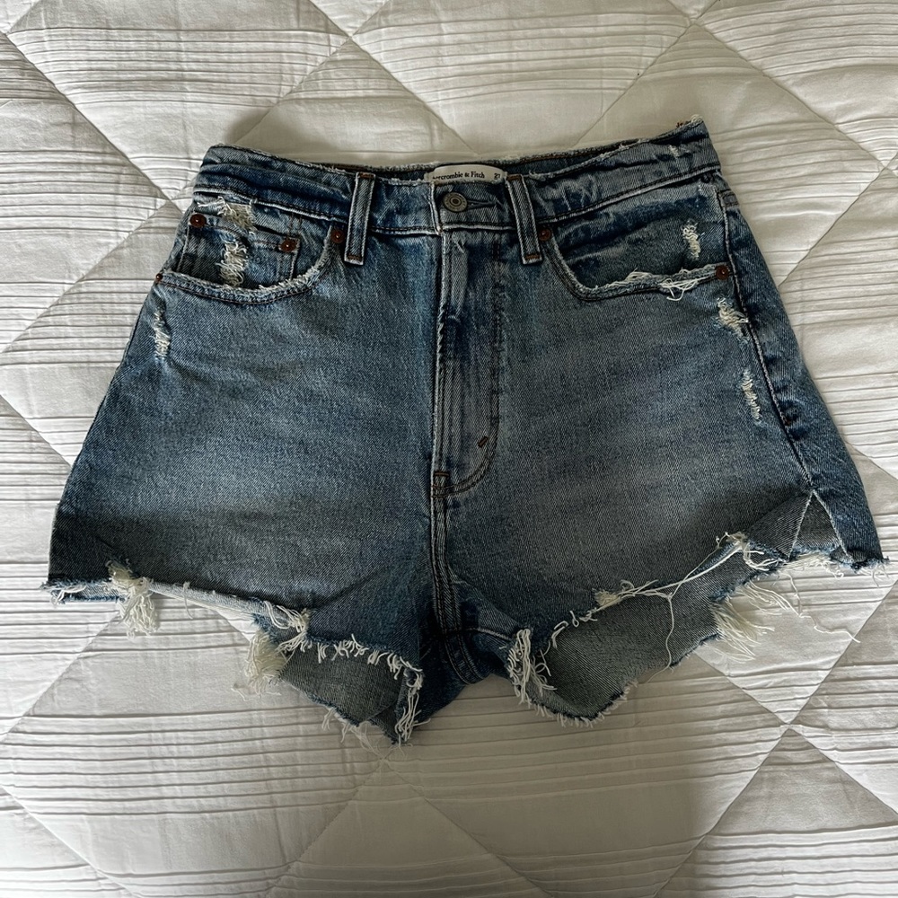 NWT Abercrombie Curve Love Denim Shorts